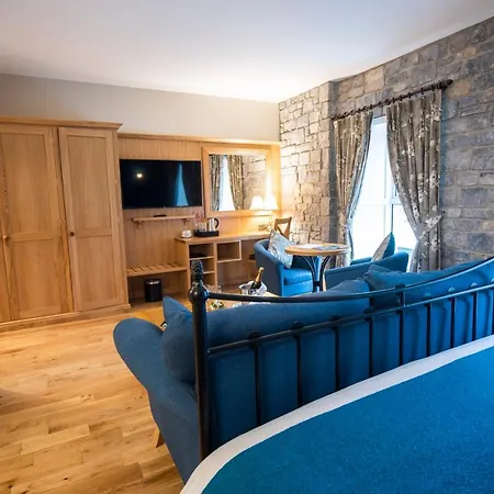 The Highlands Glenties